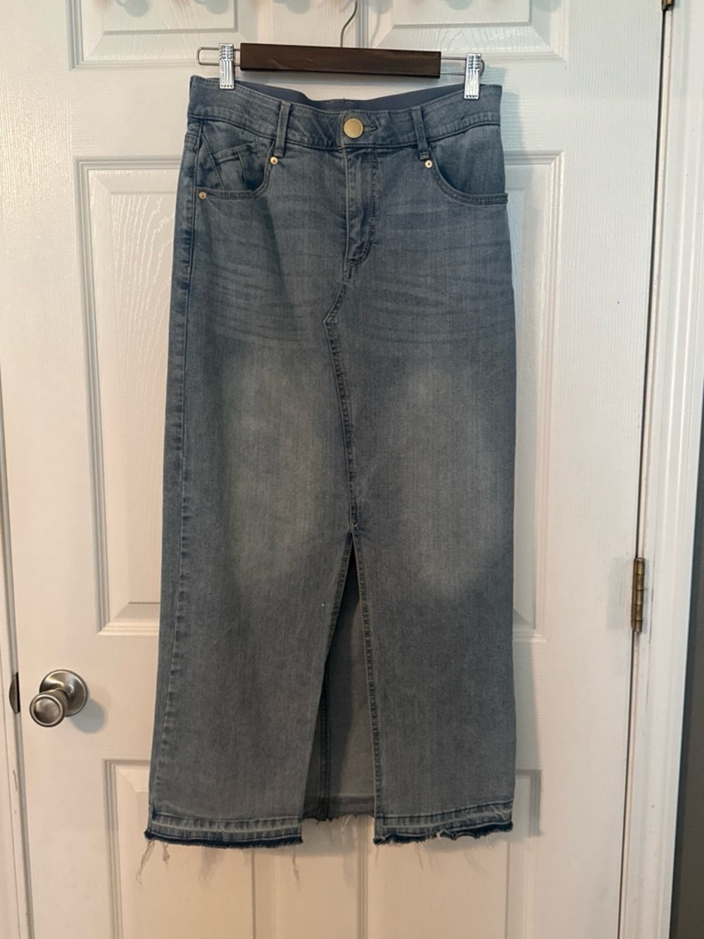 Wit & Wisdom Gray Straight-Leg Denim Skirt with Front Slit